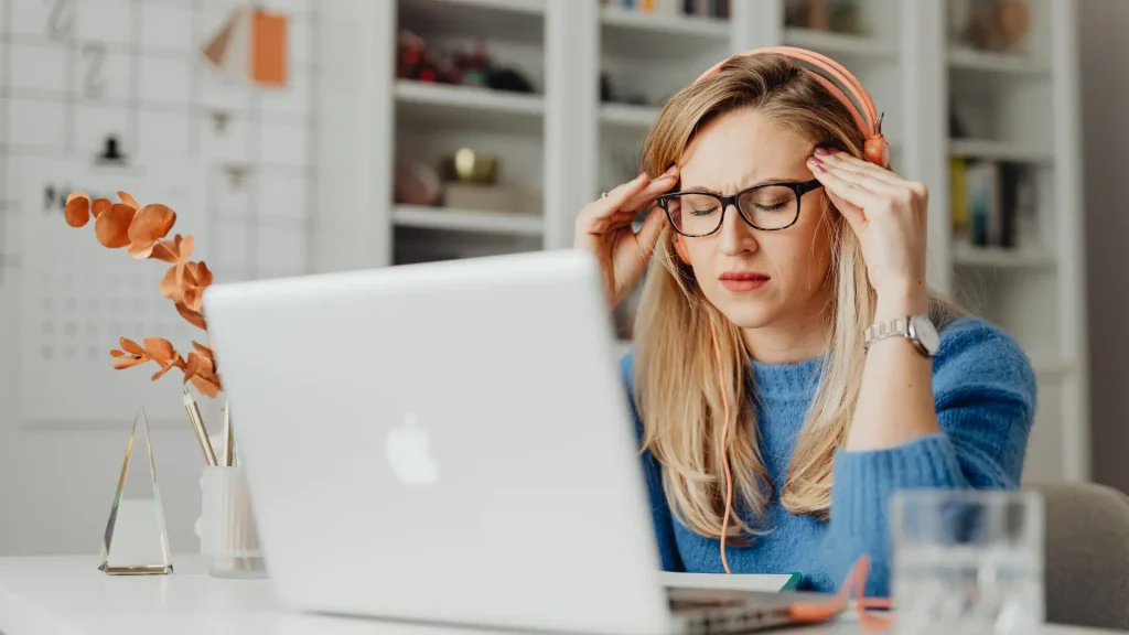 Fatica decisionale: perché prendere troppe decisioni sta rallentando il tuo business 2 Stress mentale imprenditore